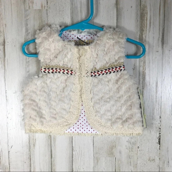Osh Kosh Faux Fur Fuzzy Soft Vest 12m Furry NWT - Picture 1 of 5